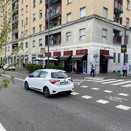 Bnb Milano Dipinta Di Blu Εξωτερικό φωτογραφία